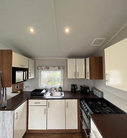 Tarka Holiday Park Ashford  Экстерьер фото